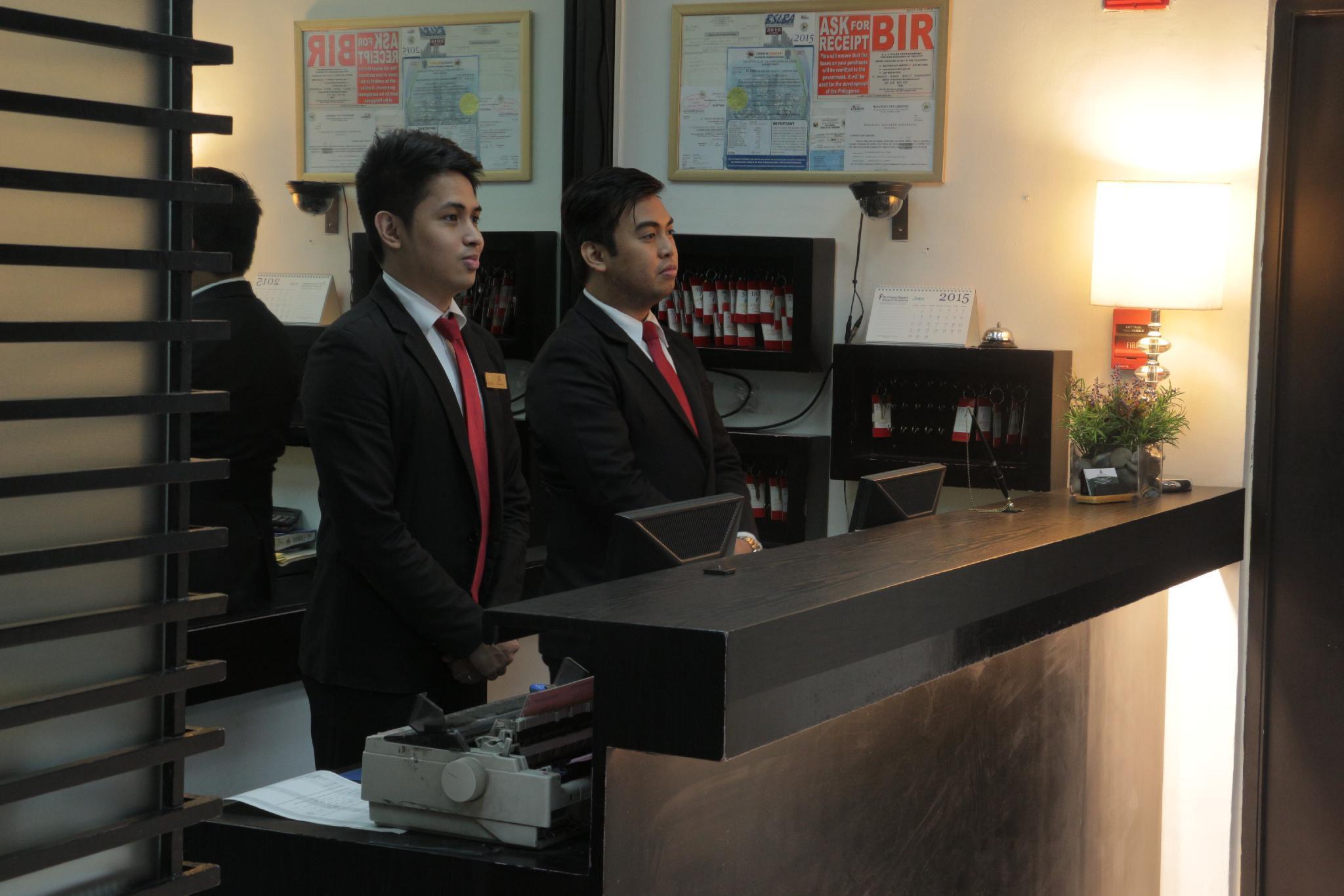 Prince Plaza II Condotel Makati City Exterior foto